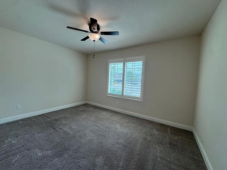 391 W Maclure Ave — Photo 19