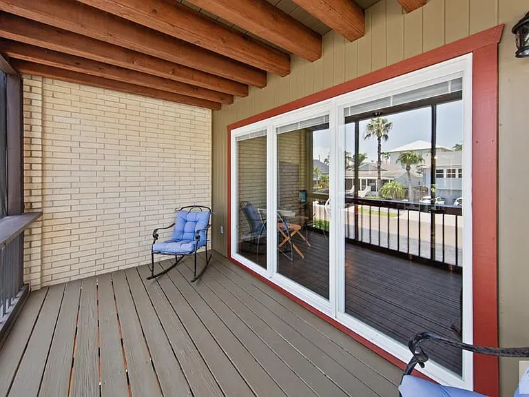 114 E Dolphin St #A — Photo 17