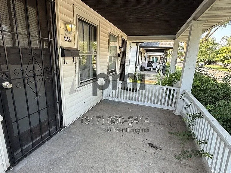 943 N Drexel Ave — Photo 5
