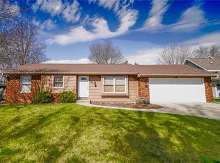 1561 W 3rd St, Pella, IA 50219