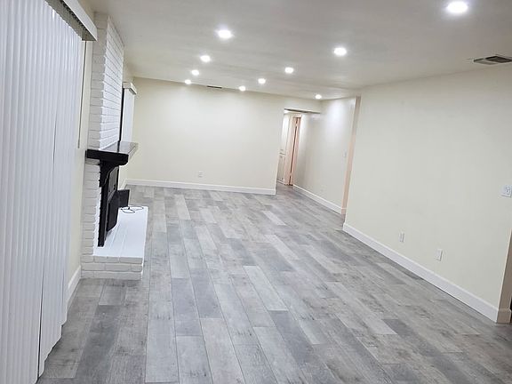 5th image of 1005 W Cambridge Ave