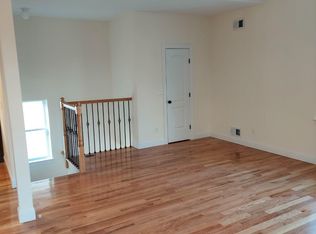 223 Raritan Ave, Staten Island, NY 10305