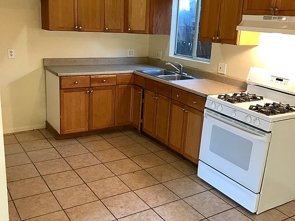 2nd image of 7102 Glasgow Ave #B