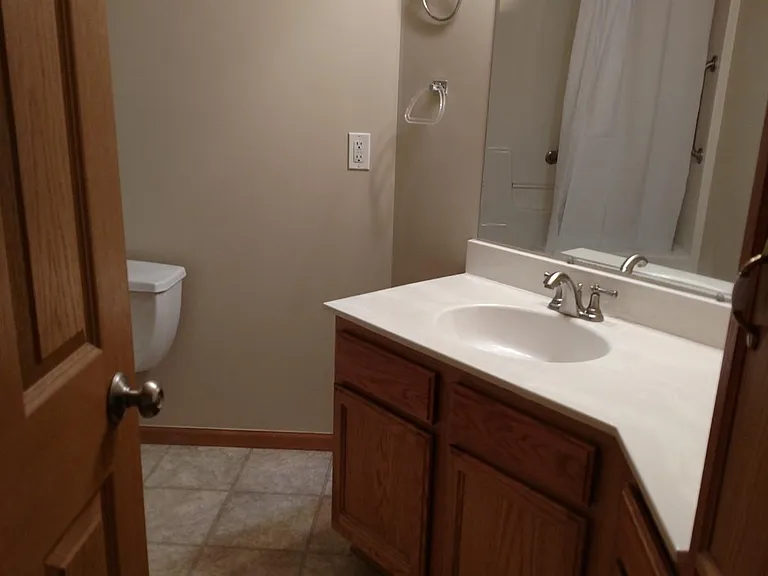 821 Creekside Cir — Photo 7