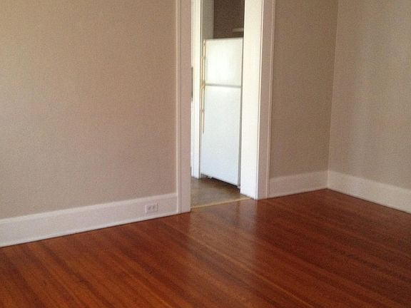 5th image of 419 3rd St N