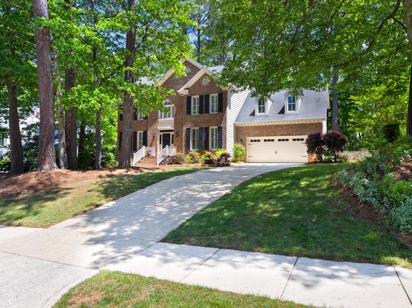 206 Kettlebridge Dr, Cary, NC 27511