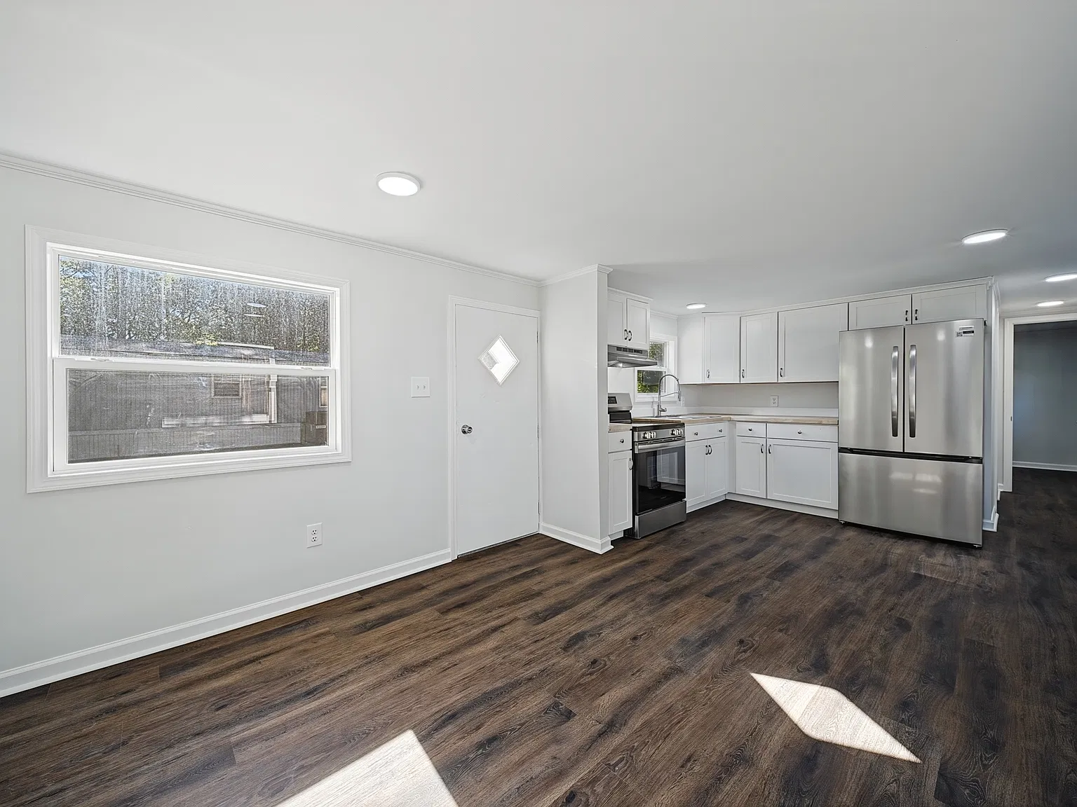 2 bed, $1,150 — Photo 2