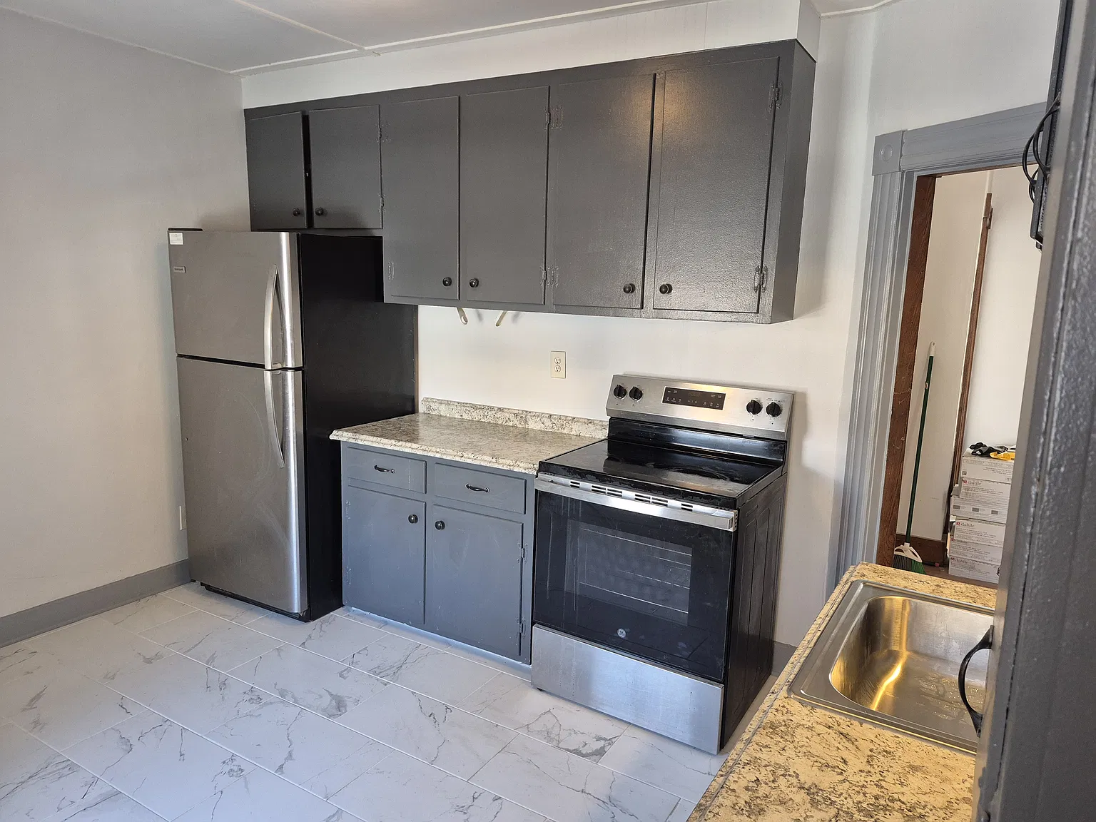 65 Mathewson Street — Photo 2