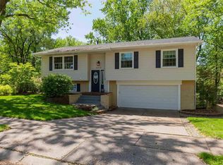 4120 Lillie Ave, Davenport, IA