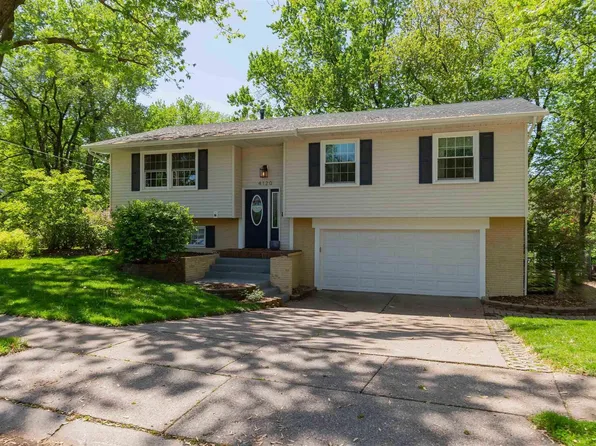 4120 Lillie Ave, Davenport, IA 52806