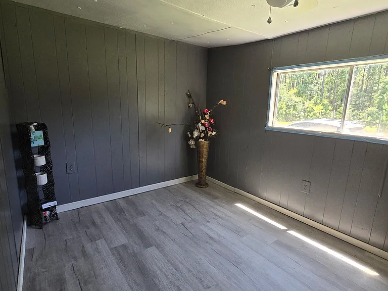 171 Bowen Rd #B — Photo 4