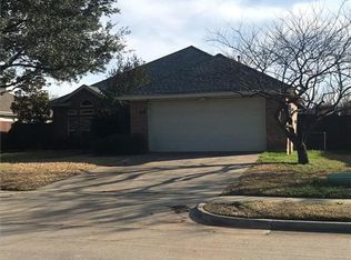 920 Dallas Ln, Lewisville, TX 75067