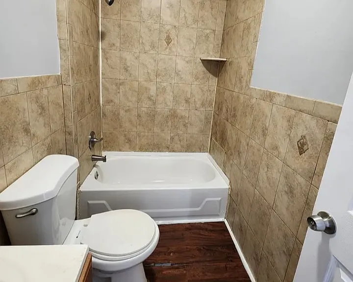 80 Brookdale Ave #3L — Photo 2
