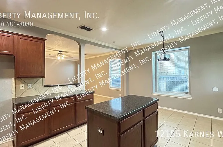 12155 Karnes Way — Photo 10