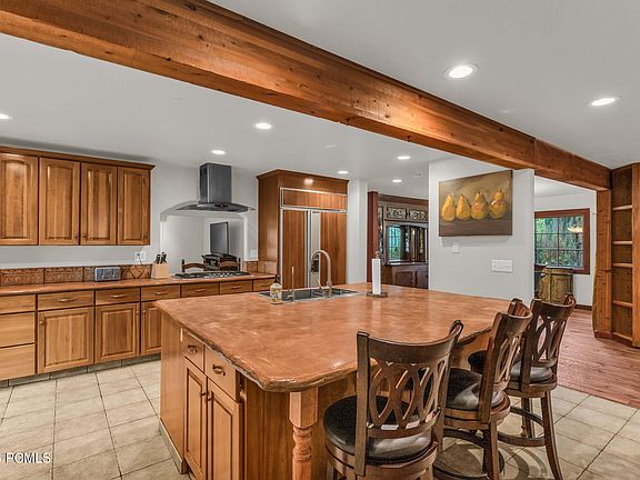 4th image of 4 Hidden Splendor Ct