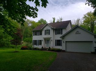 9901 High Country Dr, Chardon, OH 44024