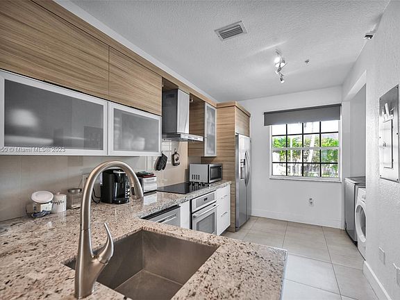 2nd image of 5670 NW 116th Ave APT 222
