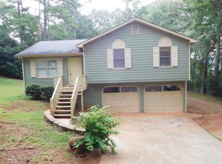 32 Woodland Rd, Cartersville, GA 30120
