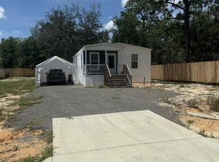 209 Dawn Ave, Interlachen, FL 32148