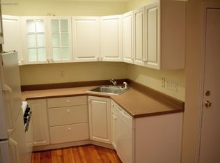 13 Locke St #2, Cambridge, MA 02140