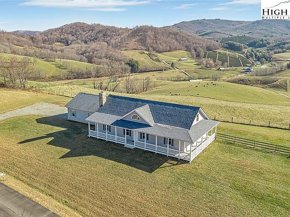 3rd image of 725 Terra Vista Drive
