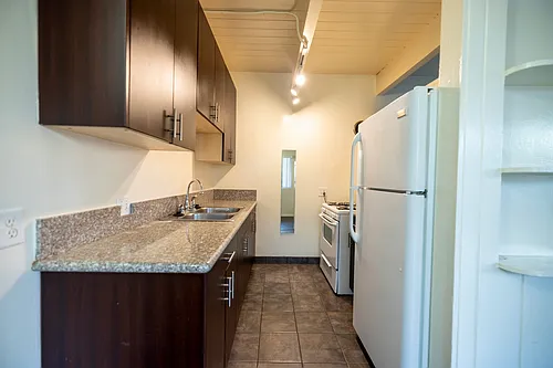 451 S Oakhurst Dr #3 Photo 1