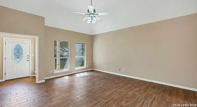 3 bed, 2.0 bath, 1570 sqft, $2,500 — Photo 3