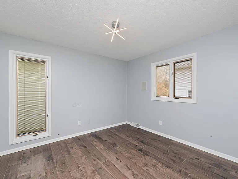 5329 Interlachen Blvd — Photo 10