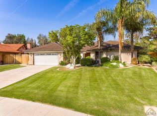 8500 Indian Clover Ct, Bakersfield, CA 93311