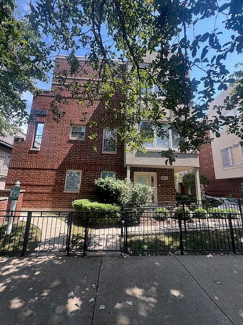 1st image of 2931 N Natoma Ave Unit 2