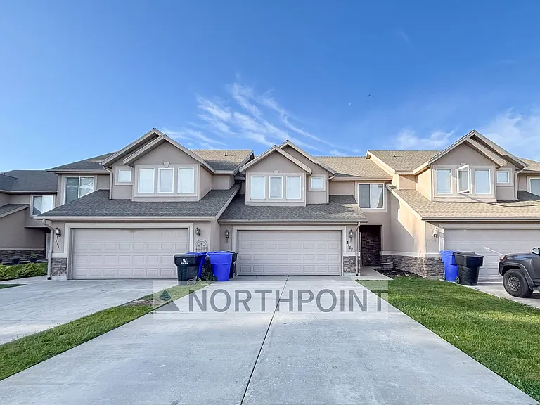 3117 W 450 N — Photo 1