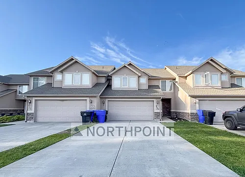 3117 W 450 N Photo 1