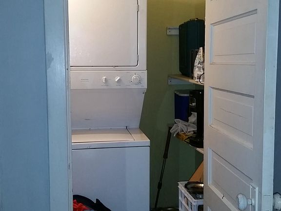 4th image of 1556 NW Ballard Way APT 3