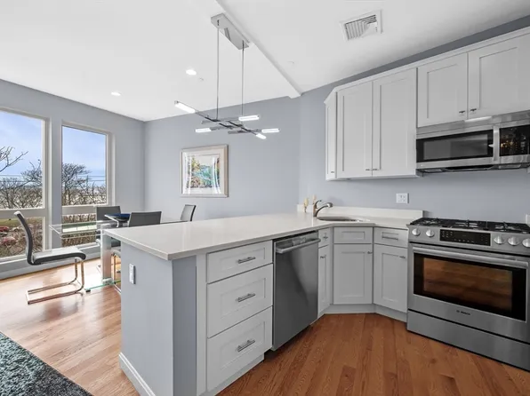 172 Kimball Ave Unit 3B, Revere, MA 02151