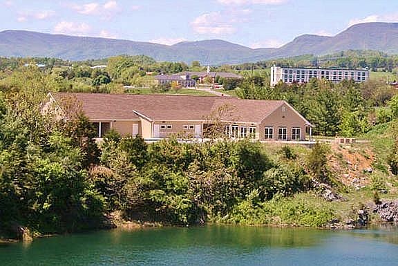 4th image of 345 Lilly Bell Dr