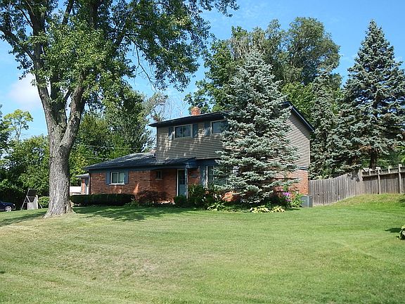 3rd image of 4917 Southview Dr