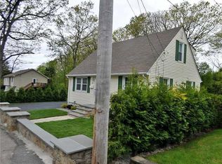 86 Phenix Ave, West Warwick, RI 02893