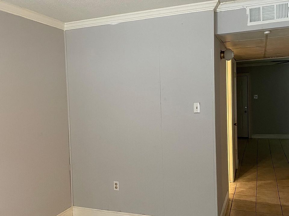 1st image of 1328 E Dulles Dr #E