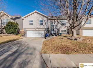 16522 Burdette St, Omaha, NE 68116