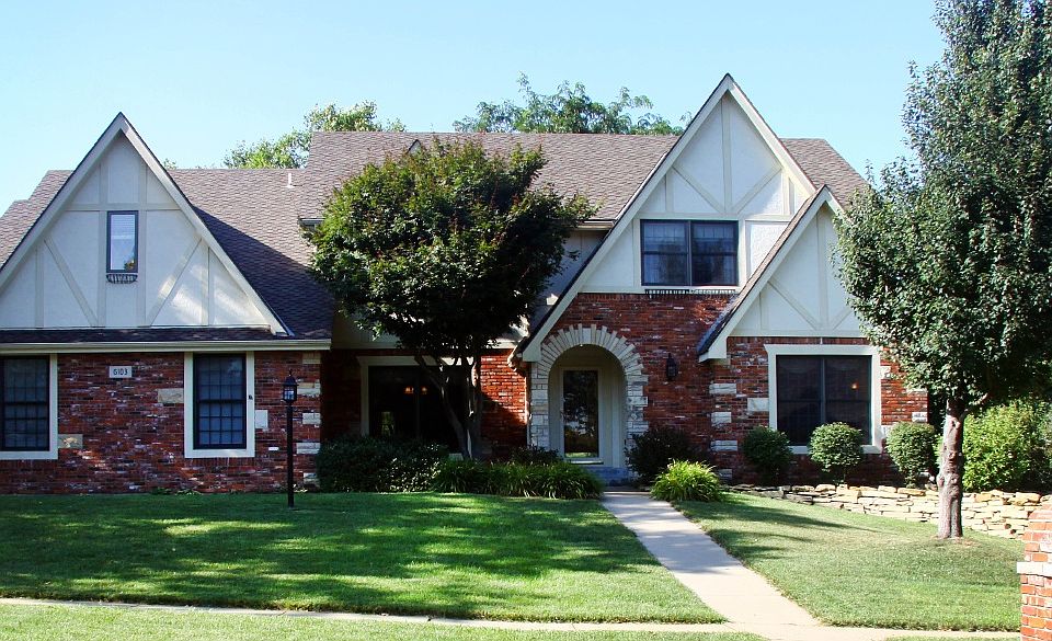 6103 SW 38th Ter