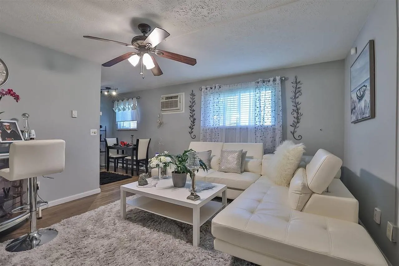 2 bed, 932 sqft, $1,275 — Photo 3