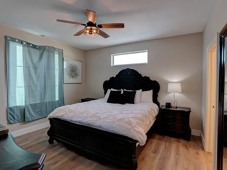 855 Lincoln Dr — Photo 20
