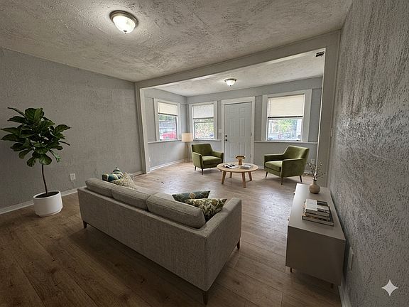2nd image of 8016 Lexington Dr