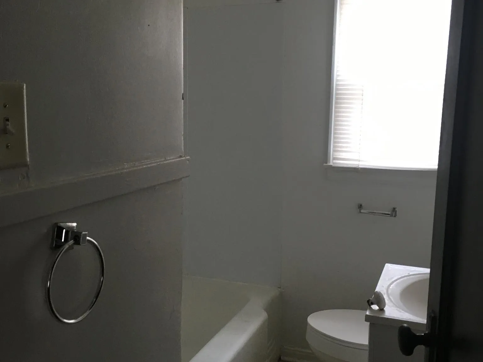 2 bed, 1080 sqft, $1,000 — Photo 4