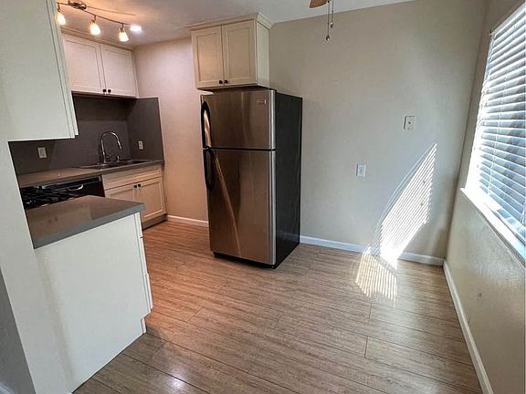 3rd image of 1011 Leigh Ave APT 7