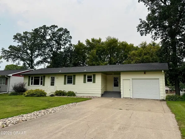 107 Bedrock Ln, Cavalier, ND 58220