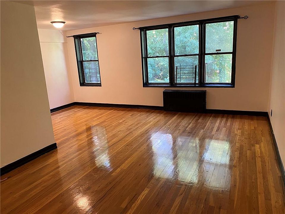 1st image of 678 WARBURTON Avenue #5L