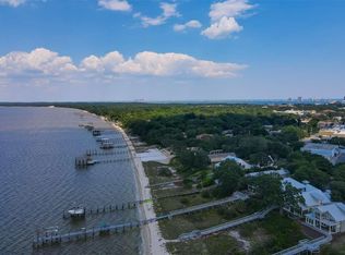 9 Duncan Ave, Gulf Breeze, FL 32561