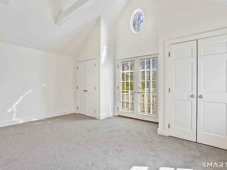 410 Wilton Rd W — Photo 20