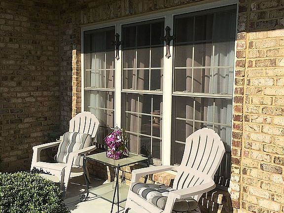 3rd image of 7585 Hampstead Hall Dr